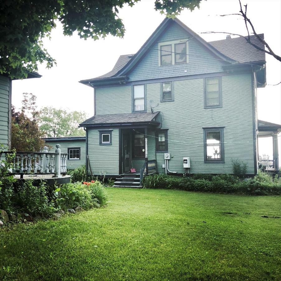 Harbor Hill House Hotel Bayfield Exterior photo
